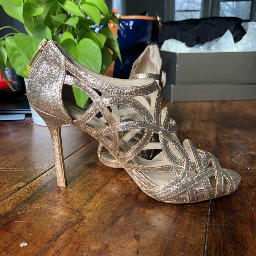 Enzo Angiolini Eamacaw Light Gold Heels